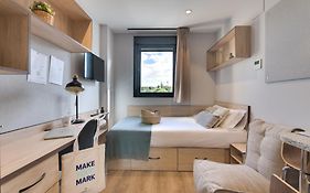 Livensa Living Salamanca Albergue Juvenil